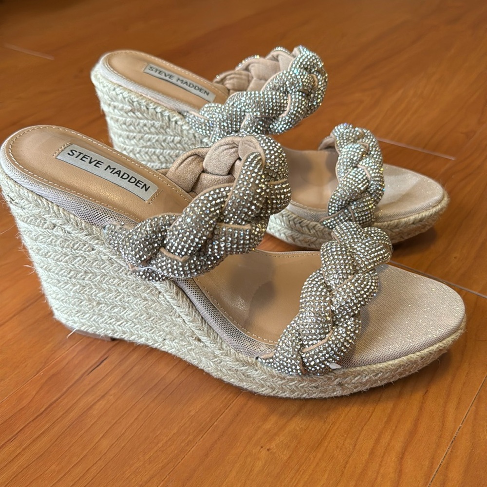 NEVER WORN!  Steve Madden Braided Crystal Wedge Sandal - Size 8.5, Nude